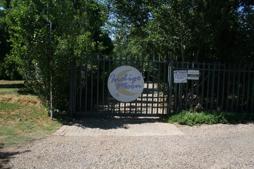 Indigo Moon Guesthouse Lichtenburg Exteriör bild