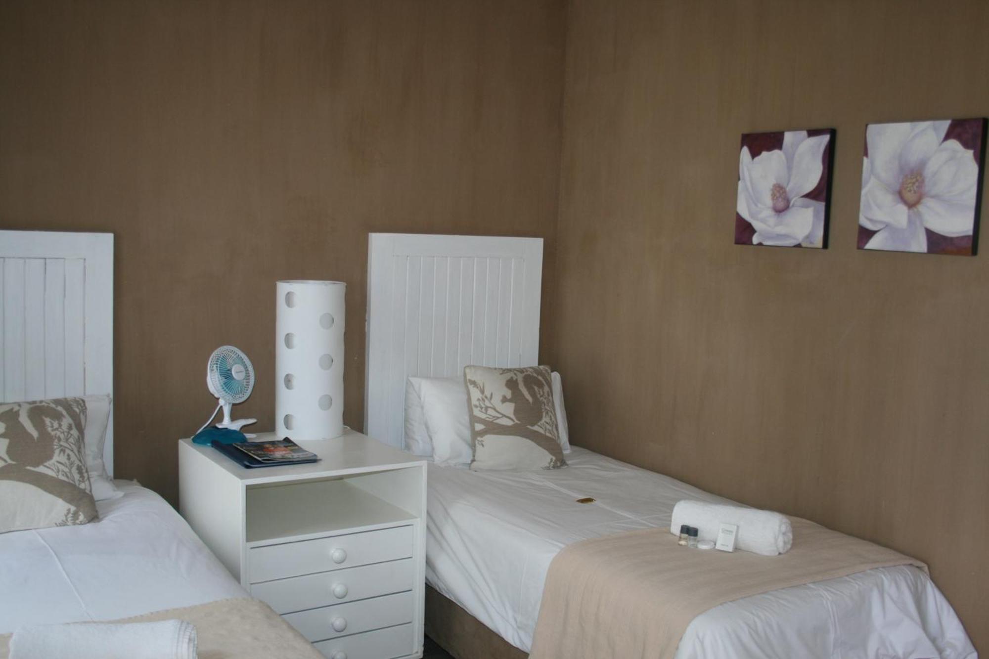 Indigo Moon Guesthouse Lichtenburg Rum bild