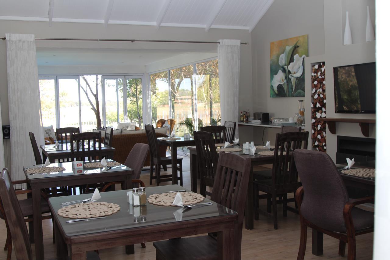 Indigo Moon Guesthouse Lichtenburg Exteriör bild