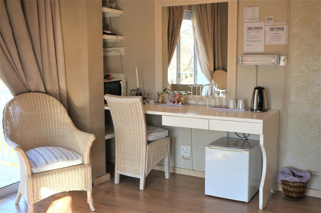 Indigo Moon Guesthouse Lichtenburg Exteriör bild