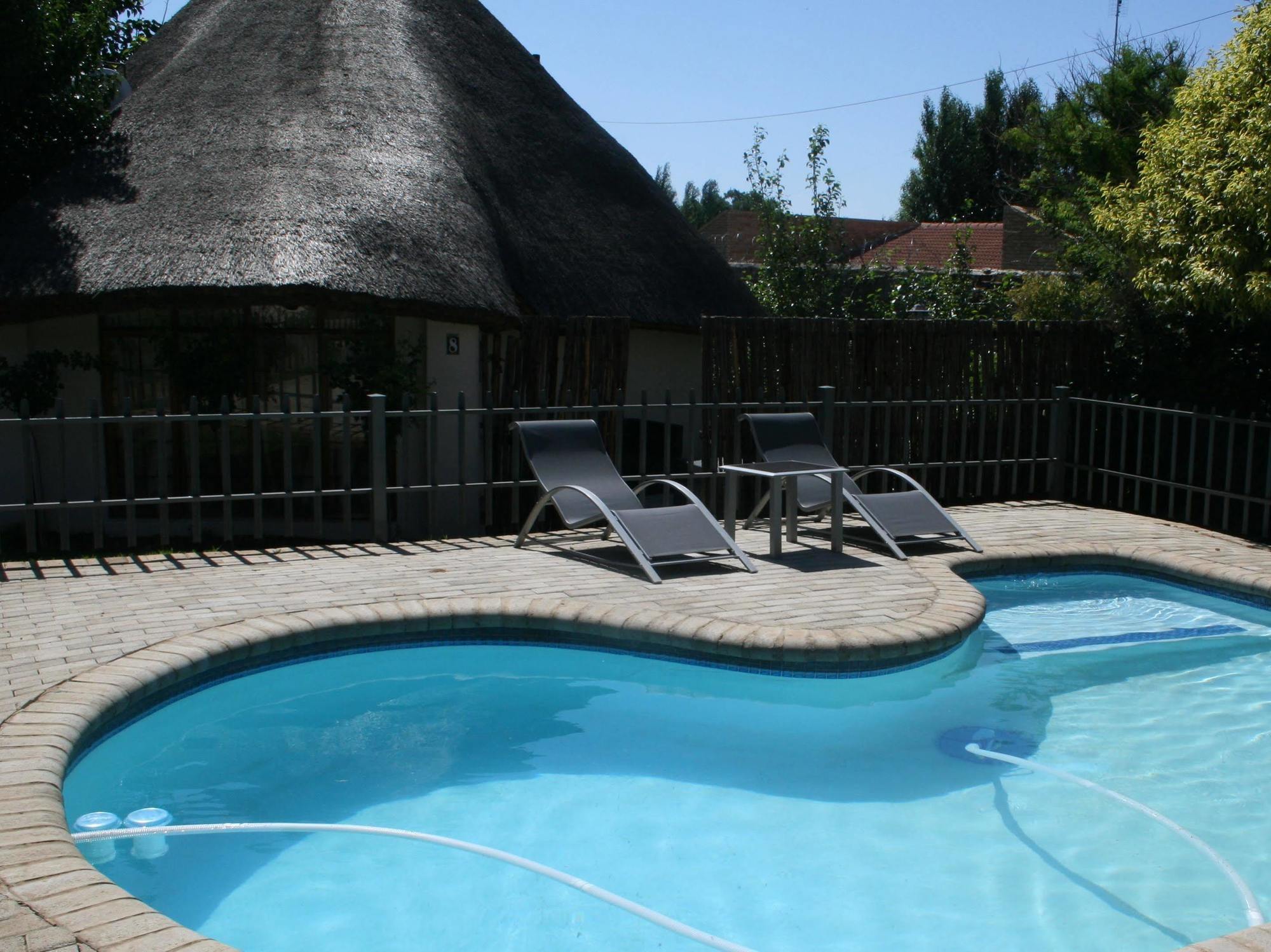 Indigo Moon Guesthouse Lichtenburg Exteriör bild
